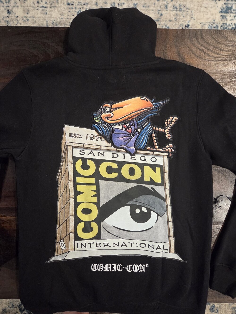 San Diego Comic Con International Parrot Hoodie Mens Size Small